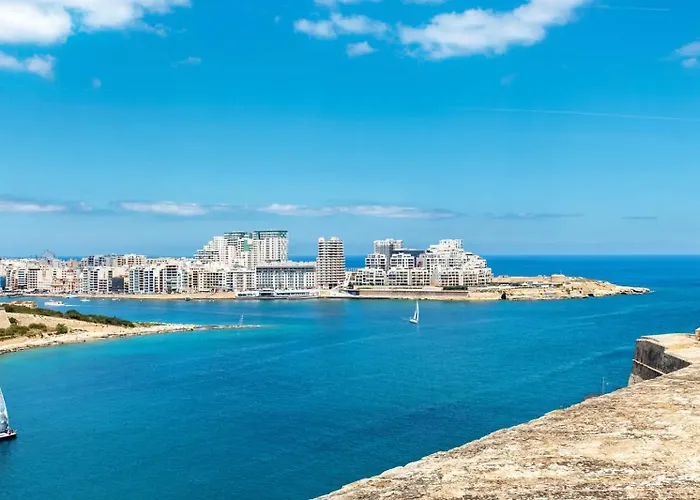 Sliema Seaview Apartment With Valletta Views - 49 Tigne Point Mansions
